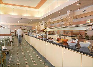Holiday Inn Munich-Schwabing Exterior photo